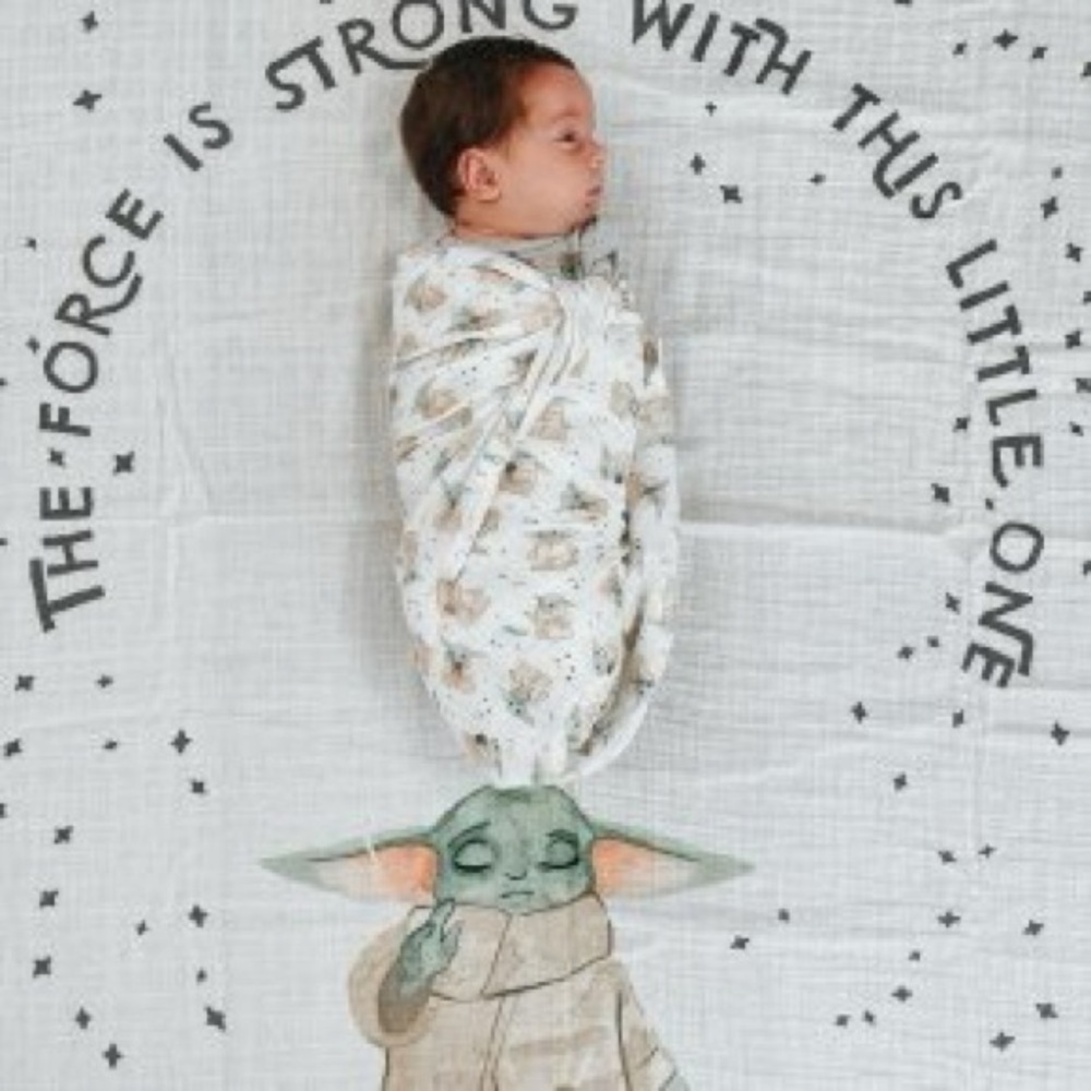Pottery Barn Kids Star Wars Grogu Muslin Swaddle Blankets Baby with plushy - Picture 5 of 12